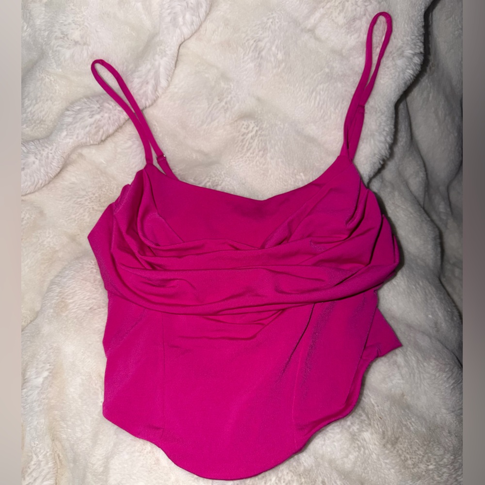 Size Small Vibrant Pink Top, In Great Condition! Perfect for spring!